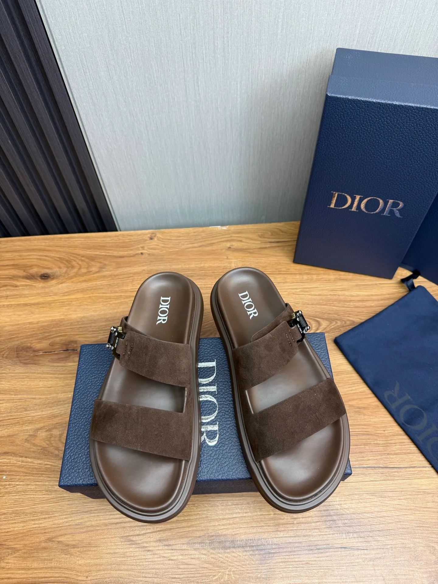 Men's shoes 300💰 Dior. Men's slippers🩴 Official website 1:1 production 38-45 size 45 46 🉑️Customized original material shipped✅